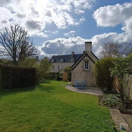 Gite 4 Personnes Avec Piscine Et Bain Nordique Proche Des Plages Du Debarquement Le Manoir  Exterior photo