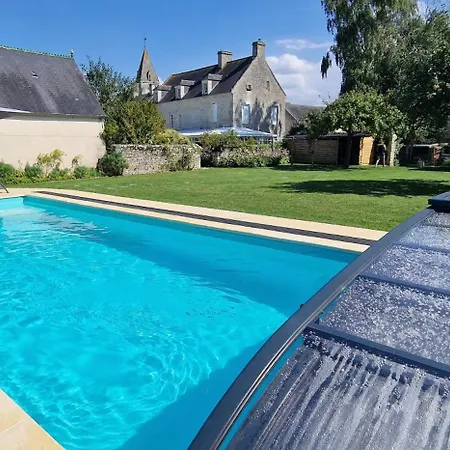 Gite 4 Personnes Avec Piscine Et Bain Nordique Proche Des Plages Du Debarquement Le Manoir  Exterior photo