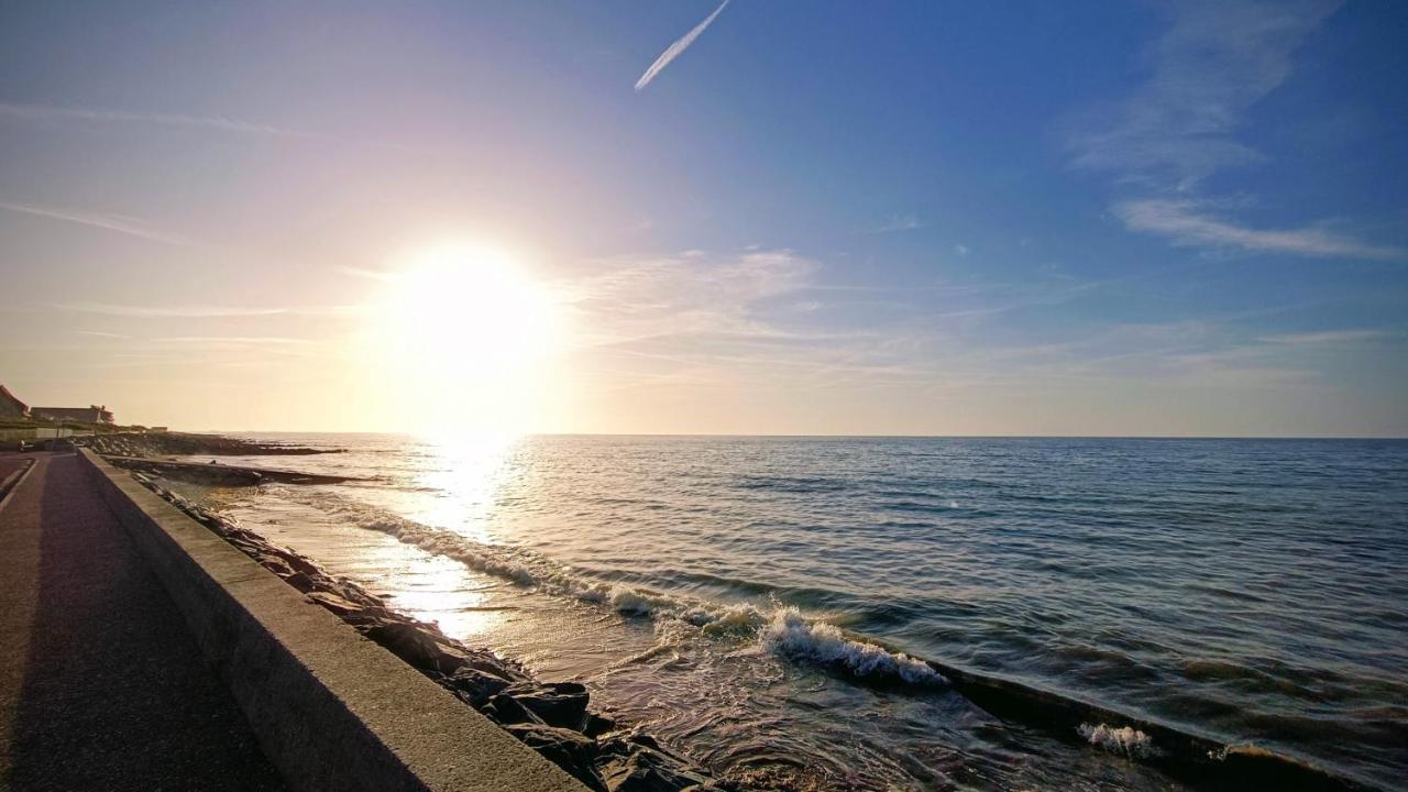 4 Personnes Avec Piscine Et Bain Nordique Proche Des Plages Du Debarquement Apartment *