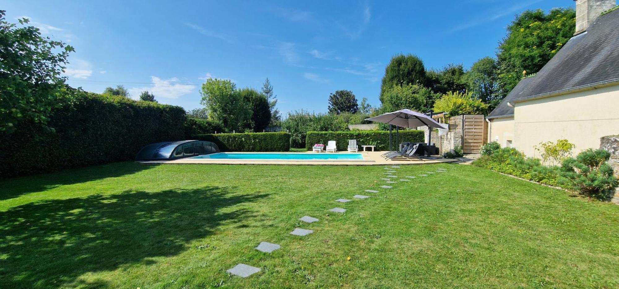 4 Personnes Avec Piscine Et Bain Nordique Proche Des Plages Du Debarquement Apartment *