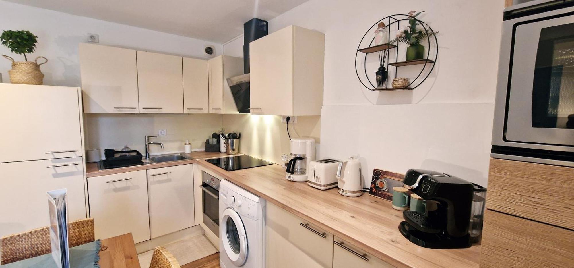 4 Personnes Avec Piscine. Appartement Le Manoir (Calvados)