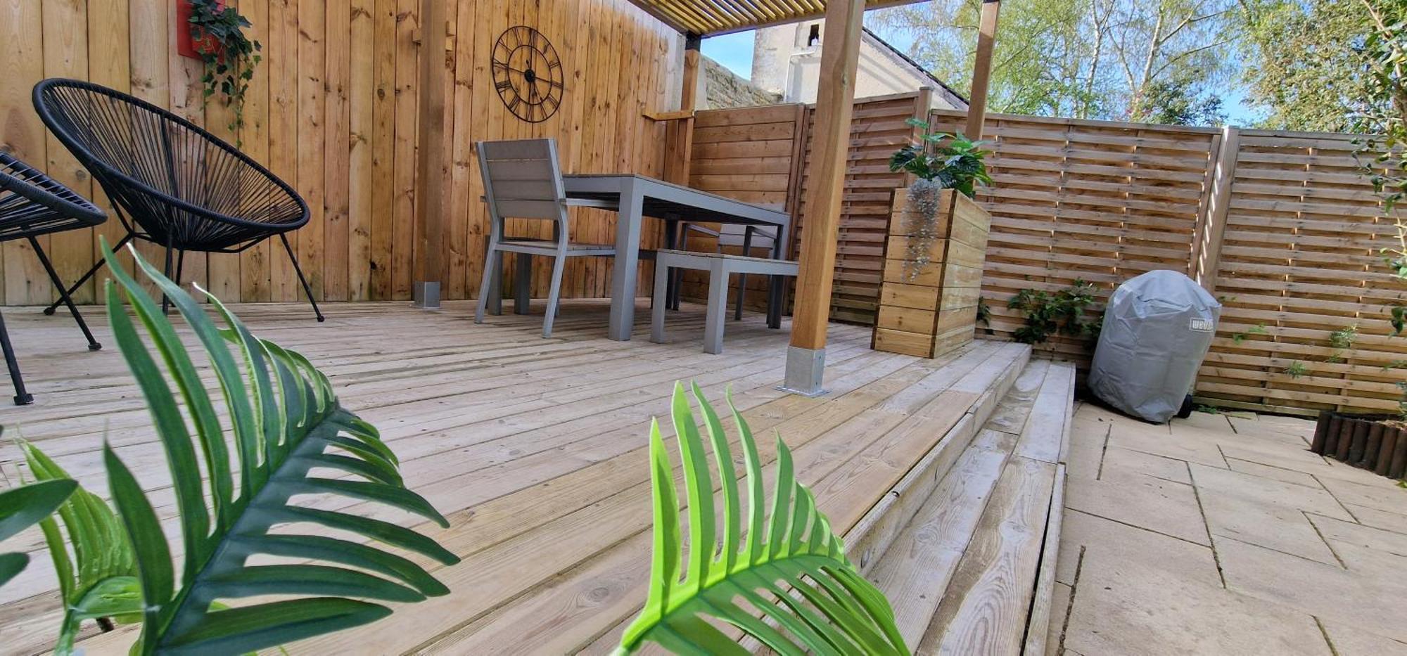 4 Personnes Avec Piscine Et Bain Nordique Proche Des Plages Du Debarquement Le Manoir (Calvados)
